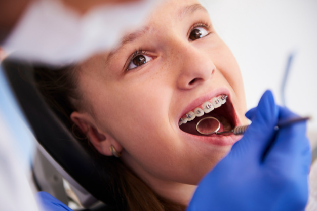 prepare your kid for their first dental appointment